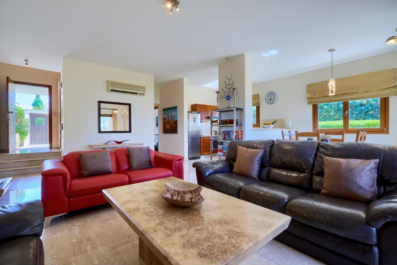 3 Bedroom Villa Madelini With Private Pool, Aphrodite Hills Resort Kouklia Eksteriør bilde