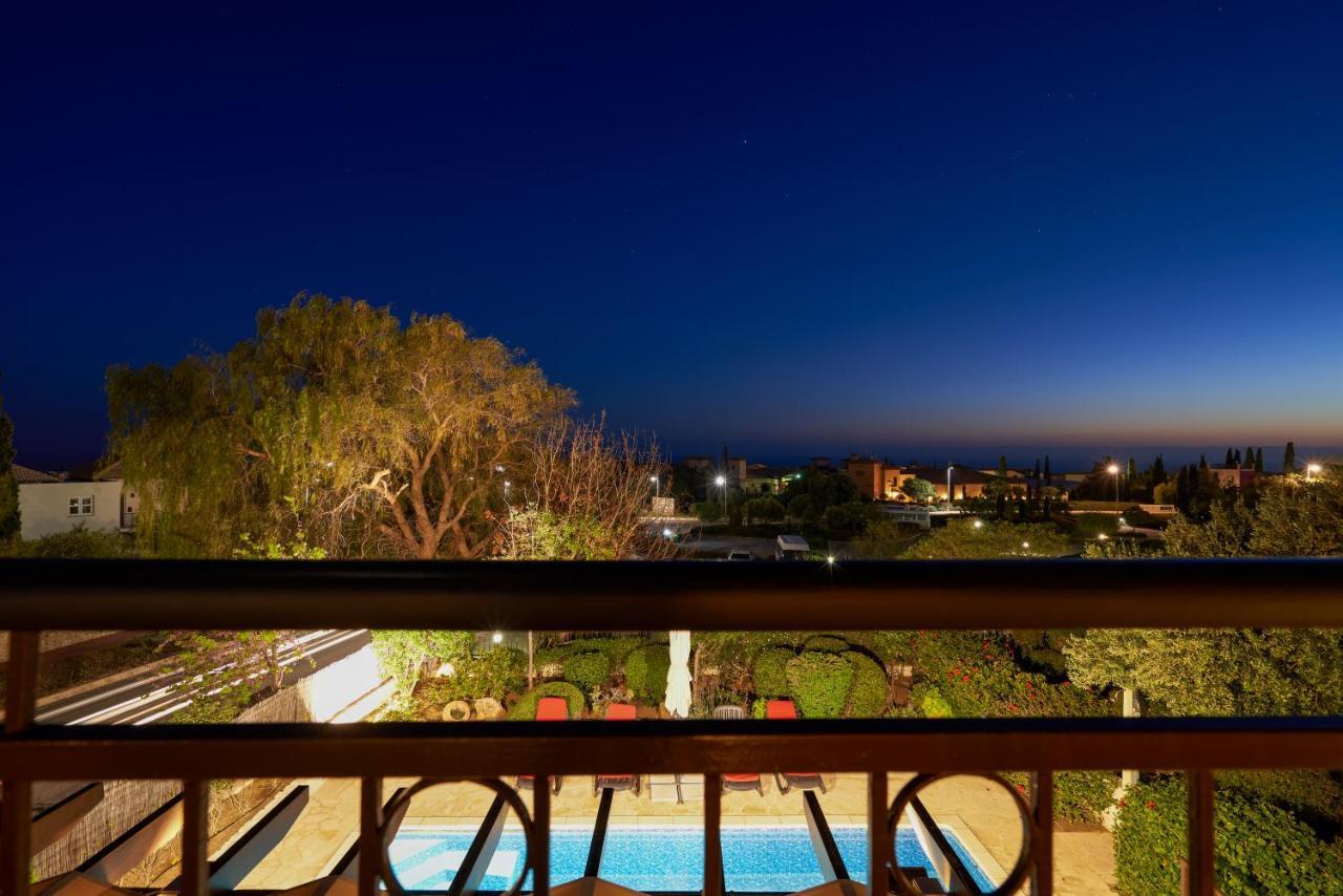 3 Bedroom Villa Madelini With Private Pool, Aphrodite Hills Resort Kouklia Eksteriør bilde