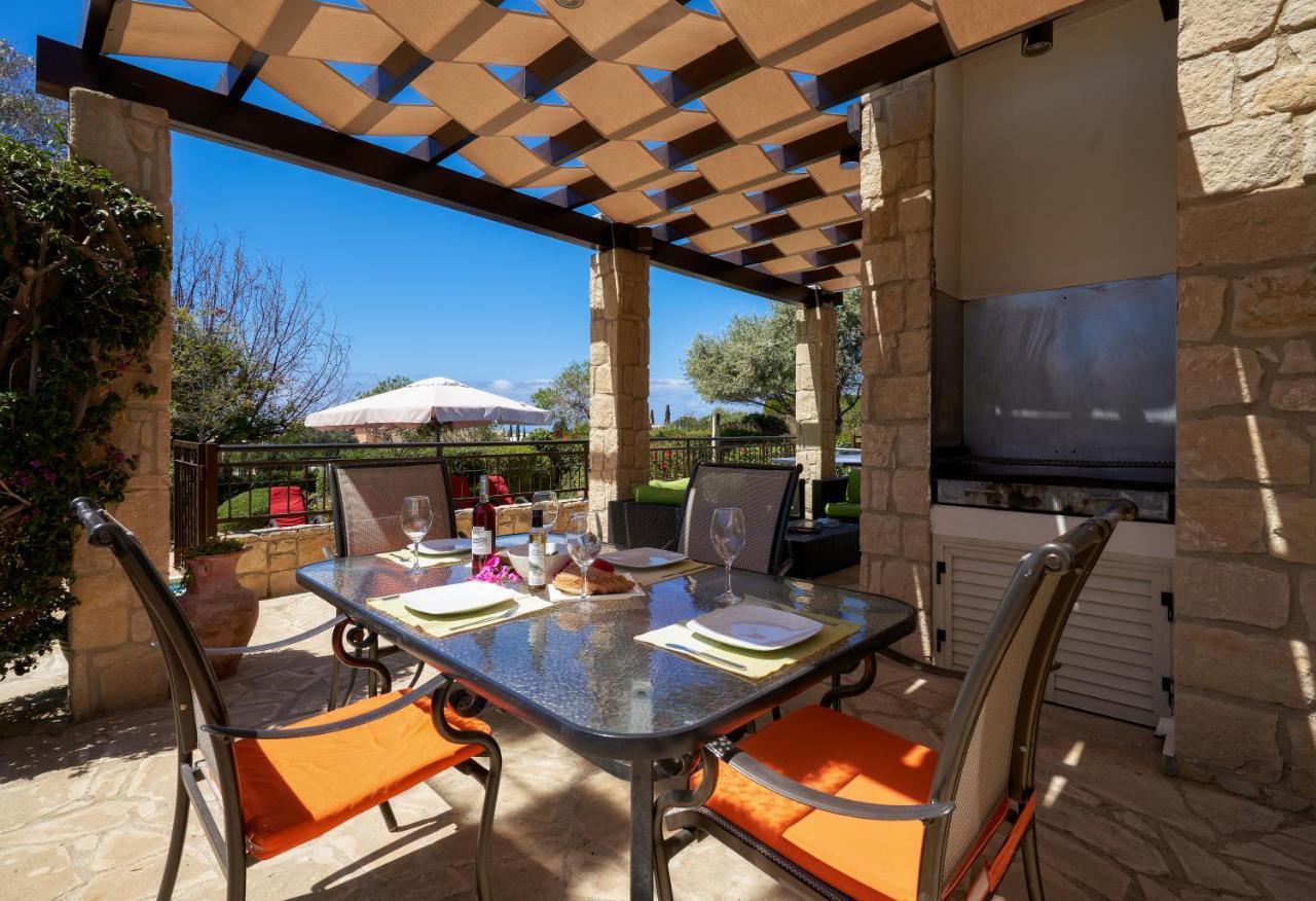 3 Bedroom Villa Madelini With Private Pool, Aphrodite Hills Resort Kouklia Eksteriør bilde