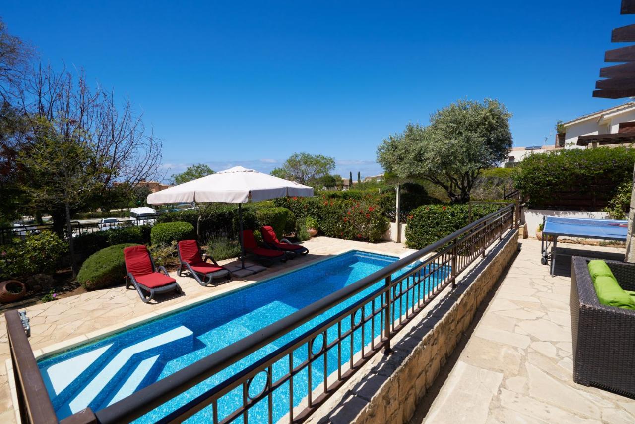 3 Bedroom Villa Madelini With Private Pool, Aphrodite Hills Resort Kouklia Eksteriør bilde